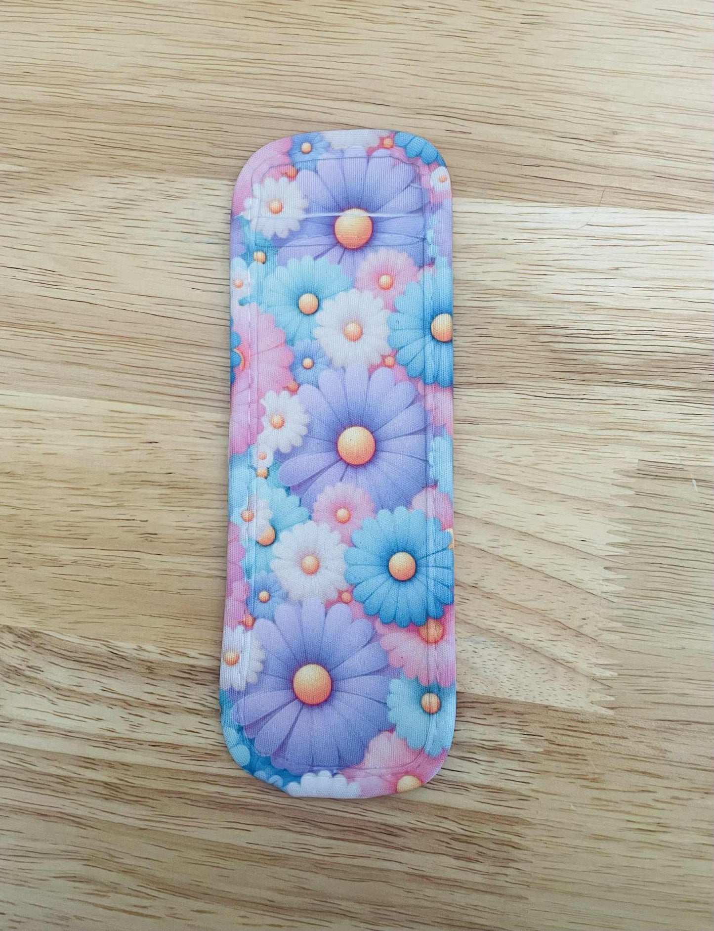 Daisy Icy Pole Holder